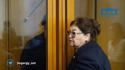 Бишімбаевтың анасы туыстарымен соттасып жатыр: Адвокат Ғазымжанов чемоданға сақталған 1 миллион доллар болғанын растайтын дәлелдер ұсынды