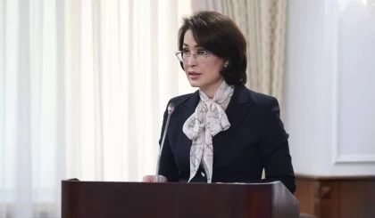 “Жағдайы ауыр”: Денсаулық сақтау министрі соқыр ішек отасынан кейін комаға түскен 2 жасар қызға қатысты мәлімдеме жасады