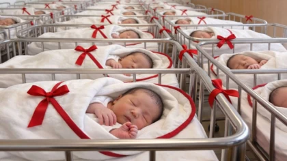 Қытайлық миллиардер суррогат аналар арқылы 100 баланың әкесі атанды