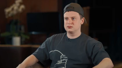 Блогер Mellstroy Қазақстанда қозғалған іске байланысты Кипрден шыға алмай қалғанын айтты