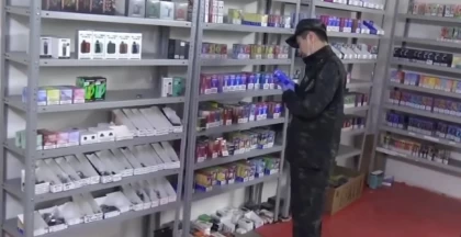 Land Cruiser, Highlander және Camaro көліктері тәркіленді: Заңсыз вейп сатып, 400 миллион теңгеден аса қаржы тапқандар ұсталды (видео)