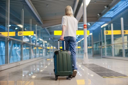 Ұшақтағы қол жүгі: Салмағы мен көлемі, салынатын заттарға қандай талап қойылады?