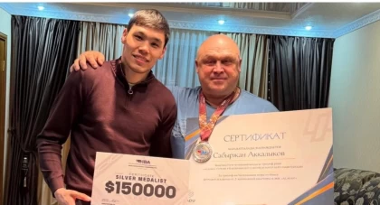 Әлем чемпионатының күміс жүлдегеріне қарағандылық кәсіпкер пәтер сыйлады