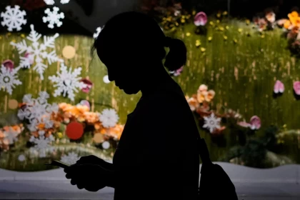 Қытайда желіде әдепсіз сурет жариялап, ұятсыз әрекет жасағандар түрмеге қамалмақ