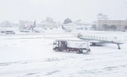 АҚШ-та қалың қардан 10 мыңнан астам рейс тоқтатылды