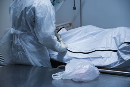 Әйел екі апта бойы өлі сүйіктісімен бірге өмір сүрген