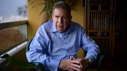 Венесуэла оппозициясының көшбасшысы өзін президент деп жариялап, армияға үндеу жасады