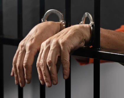 Шымкентте түзету мекемесінің қызметкерлері сотталғандарды азаптады деген күдікке ілінді