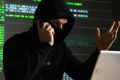 Қазақстанда алаяқтар енді банк карталарын клиенттің атынан бұғаттай бастады