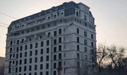 Қайрат Сатыбалды Алматы қаласындағы Есентай өзенінің бойында орналасқан қонақүйді мемлекетке сыйға тартты