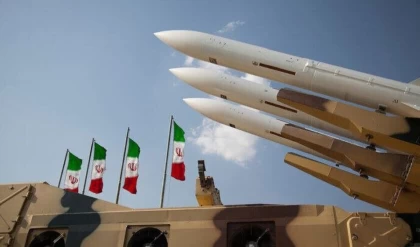 Иран өзімен көршілес елдерге АҚШ-тың әскери базаларына соққы беретінін айтып,  ескерту жасады