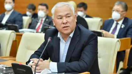 Депутат банкке қарыз азаматтардың шотын бұғаттамау туралы бастама көтерді