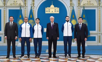 Тоқаев спортшыларға мемлекеттік туды тапсырып Олимпиада ойындарына шығарып салды