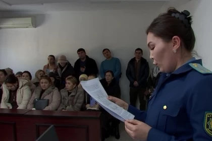 "120 миллион теңге алған". Алматылық әйел балаларды шетелге байқауға апарамын деп алдап кеткен