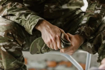 Бірнеше командир қызметінен кетті: Қорғаныс министрлігі әскердегі өлім-жітімге байланысты мәлімдеме жасады