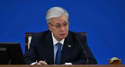 "Ақылға сыймайды": Тоқаев қазақстандық банк 7 триллион теңгенің шетелге "жөнелтілгенін" мәлімдеді