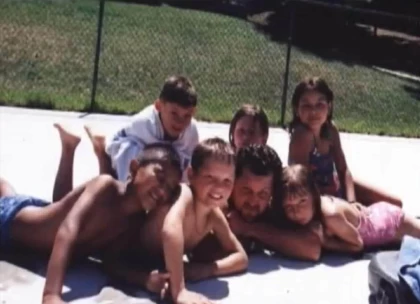 Қазақстандықтар америкалық азаматқа қарындасын бір күн ішінде әлеуметтік желі арқылы тауып берді