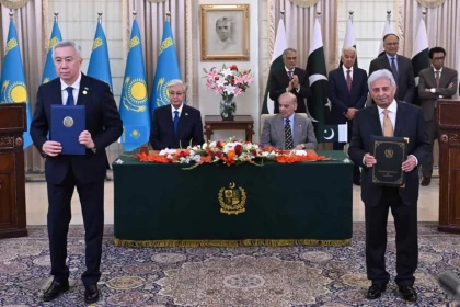 Жасанды интеллект, климат өзгеруі туралы меморандумдар: Қазақстан Пәкістанмен 19 құжатқа қол қойды