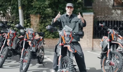 Желіде Нұрлан Сабыровтың “Вагнер” жауынгерлеріне көмектескен видеосы қызу талқыға түсті