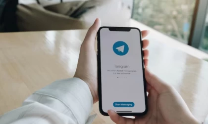 БАҚ Ресейде Telegram-ның толық бұғатталатынын хабарлады: Ресейліктер Max мессенджерін пайдалануы тиіс