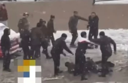 Шымкентте жол үстіндегі жанжал жаппай төбелеске ұласты (видео)