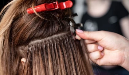 Қатерлі ісікке әкеп соқтыруы мүмкін: Ғалымдар жалған шаш ұзартуға қатысты шұғыл ескерту жасады