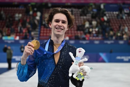 "Сауда орталығында жаттығып, әкесі ұлы үшін көлігін сатқан": Олимпиада чемпионы атанған Михаил Шайдоров туралы не белгілі