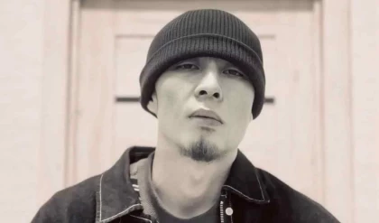 Рэп-орындаушы Qarakesek сотқа мәжбүрлі түрде жеткізілетін болды