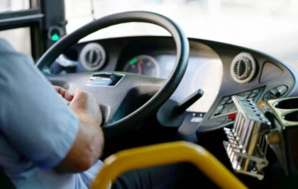 Алматыда жолаушылар автобустарын жүргізуші куәлігі жоқ жүргізушілер айдаған: 15 парктің басшысы жазаланды