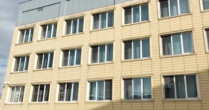 Петропавлда терезеден секірген 18 жастағы жасөспірімнің жағдайы ауыр