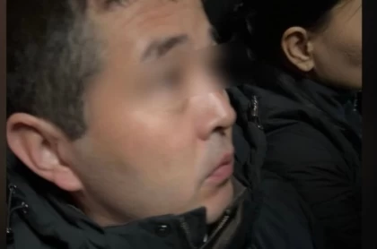 Шымкентте ер адам автобуста жасөспірім қыздың денесіне қол жүгірткен