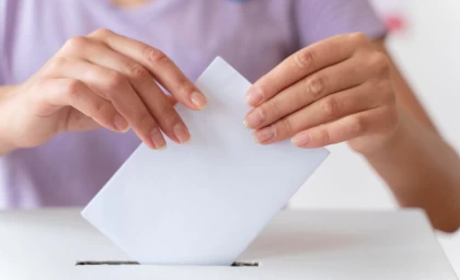 Көру қабілеті нашар сайлаушылар үшін: Референдумға арналған Брайль қарпімен бюллетень таныстырылды