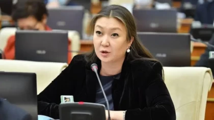 "Отбасы психологиялық көмектен бас тартты": Динара Зәкиева зорланған оқушы қыздардың жағдайы туралы пікір білдірді