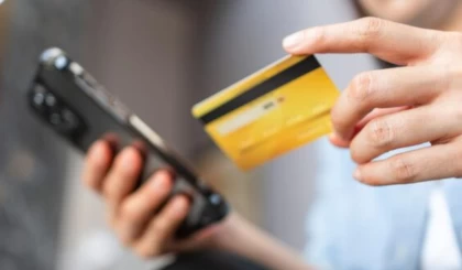 Қазақстанда қолма-қол ақшасыз төлемдер танымал бола түсті