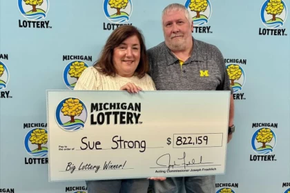 Түскі үзіліске шыққан әйел лотереядан рекордтық ұтыс ұтып алды