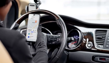 Оң жақ рөлді көліктерге шектеу: Такси жүргізушілері тығырыққа тірелді