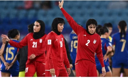 Әнұран орындаудан бас тартқан ирандық футболшылардың құжаттары тәркіленді