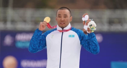 Мемлекет басшысы Паралимпиада чемпионы Ербол Хамитовті құттықтады