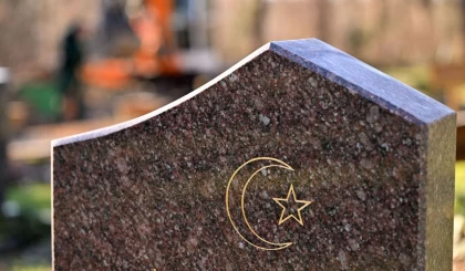 "Анам 39 жаста еді": Желіде қазақстандық біржолғы жерлеу төлемінің жасалмағанына шағымданды