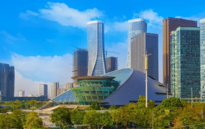 Астана мен Алатау қаласының мәртебесі арнайы конституциялық заңдармен бекітіледі