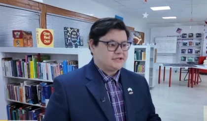 "Өз елім жайлы білетінім аз еді": Америкалықтар асырап алған қазақ баласы 20 жылдан кейін елге оралды