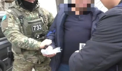 Таразда ер адамнан 5 миллион теңге бопсалаған қоғам белсендісі ақша алу кезінде ұсталды