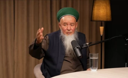 Әйелін шәкіртіне бергенін айтқан қазақстандық "имамға" айыппұл салынды (видео)