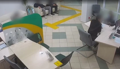 Оралда дропперлер студенттерге онлайн-банкингке қол жеткізу үшін 200 доллар төлеген