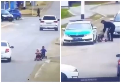 Атырау облысында үш жасар балалар көлік жолына шығып велосипед теппек болған