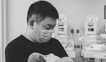 "Моральдық тұрғыдан дайынмын": Жан Мұқановтың сегізінші баласы дүниеге келгені туралы жаңалық пранк болып шықты