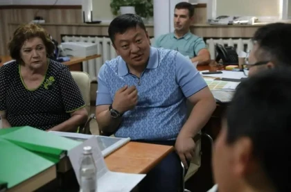 Алматыда "Кенжехан" базары басшысының үйіне қарулы шабуыл жасалып 537 миллион теңгенің мүлкі ұрланған