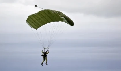 Парашюті ашылмай қалған: Ақтөбеде 18 жастағы курсанттың өліміне қатысты іс бойынша сот үкімі шықты