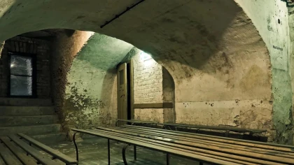 Қазақстанда жертөлелер мен паркингтер апат кезінде бункер болуға жарай ма – Ескі паналау орындары моншаға айналған