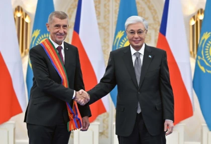 Тоқаев Чехия премьер-министрін "Достық" орденімен марапаттады